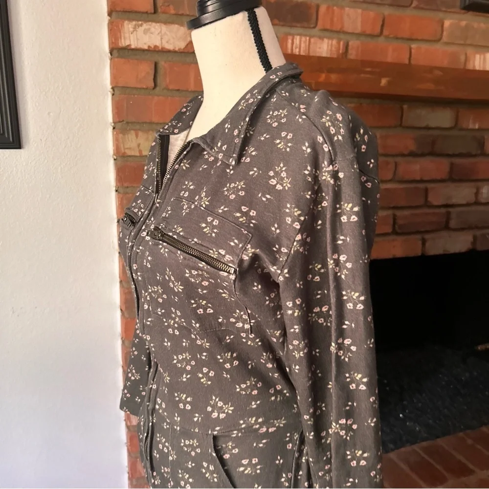 Jen’s Pirate Booty Floral Print Long Sleeve Jumper in Gray Sz XS